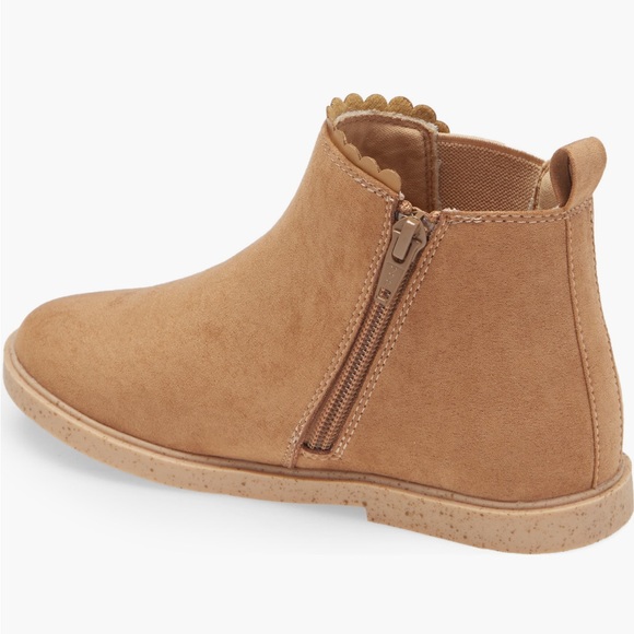 New Tucker + Tate Scalloped Chelsea Boots - Picture 2 of 4